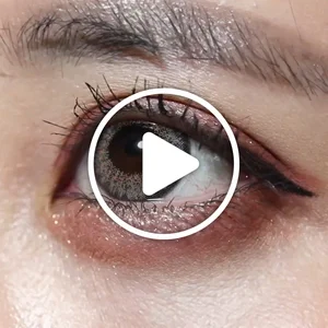 /product/492/_商品サムネイル_セレネグレージュ着用動画 派手メイクで抜群に映える高発色グレー｜カラコン ワンデー