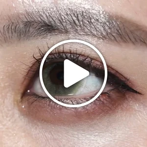 /product/364/_商品サムネイル_アイビーオリーブ着用動画 神秘的な深みのある、オリーブカラーで、自然な色素薄い系の瞳に